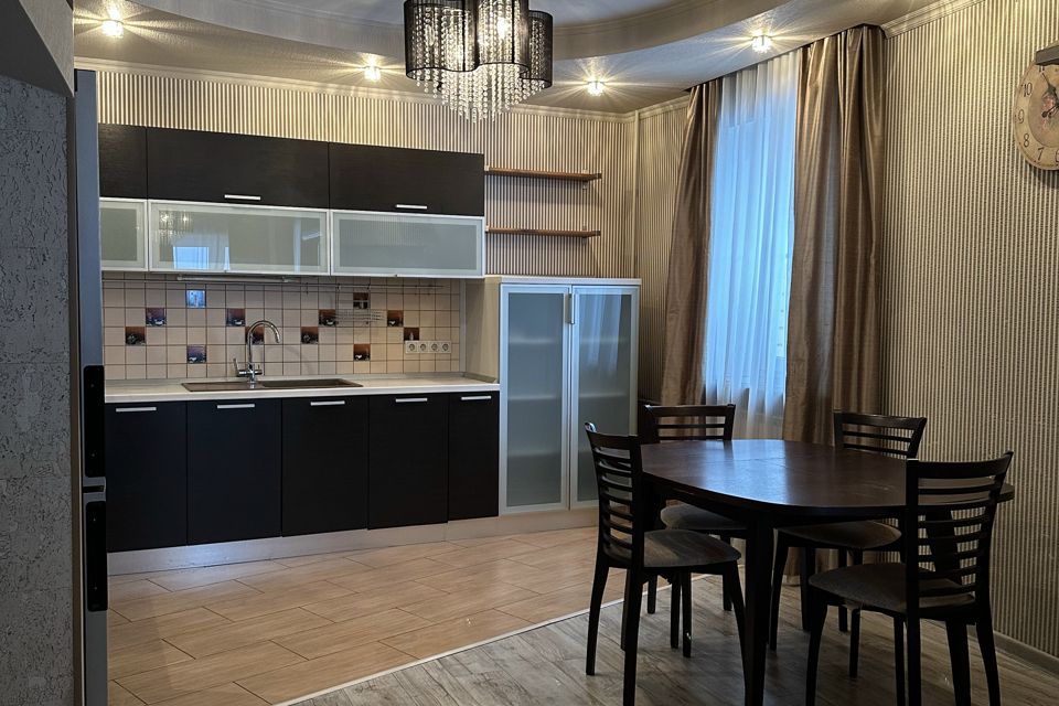 Продаётся 3-комнатная квартира, 90 м²