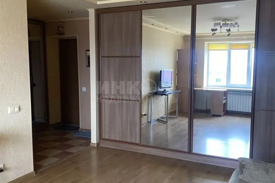 Продаётся 1-комнатная квартира, 38 м²