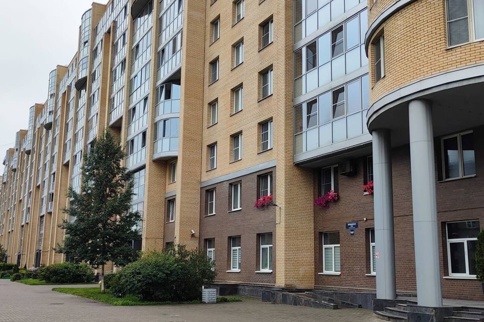 Продаётся 1-комнатная квартира, 49.6 м²