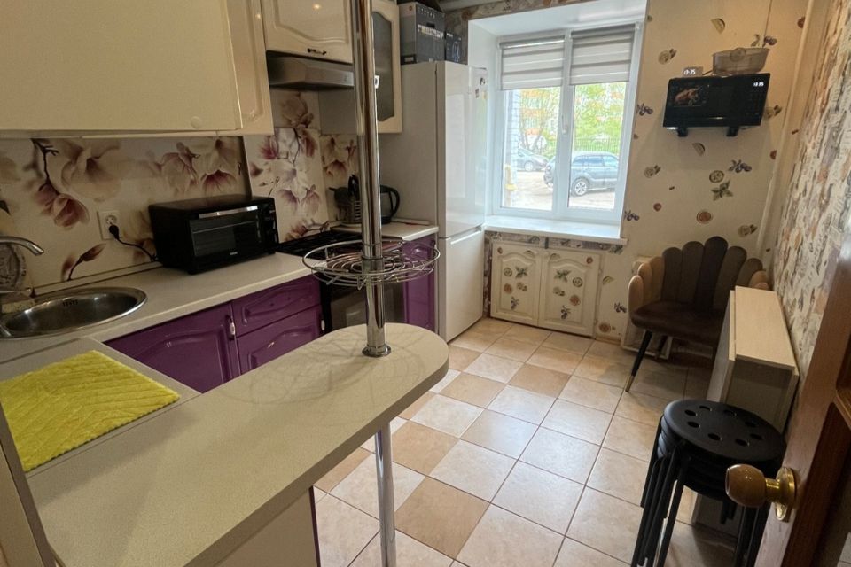 Продаётся 4-комнатная квартира, 77 м²