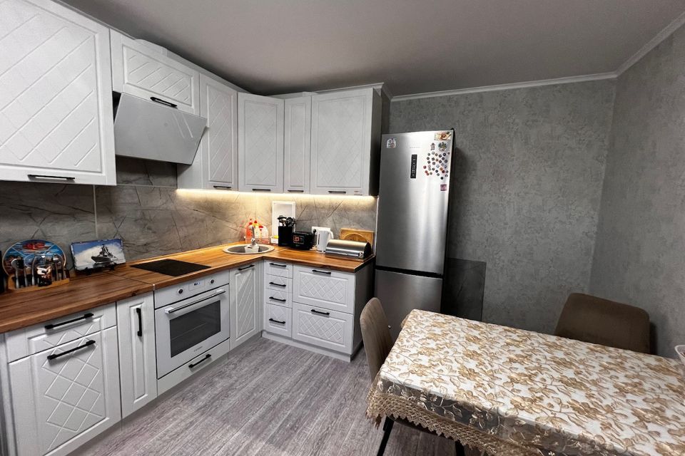 Продаётся 1-комнатная квартира, 46 м²