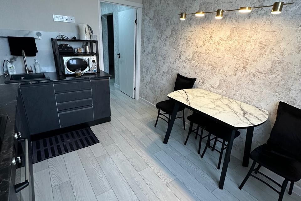 Продаётся 2-комнатная квартира, 57.3 м²