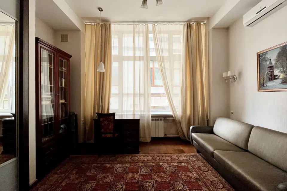 Продаётся 2-комнатная квартира, 58.2 м²