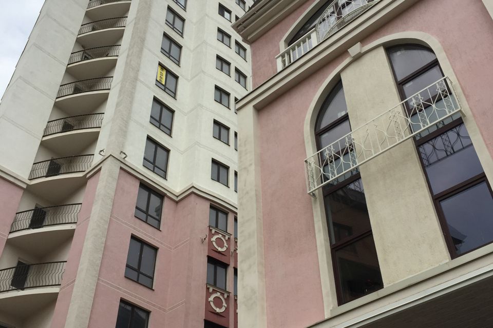 Продаётся 2-комнатная квартира, 77.8 м²