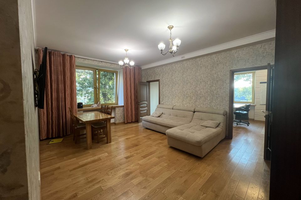 Продаётся 3-комнатная квартира, 62.6 м²