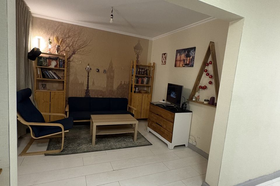 Продаётся 1-комнатная квартира, 38 м²