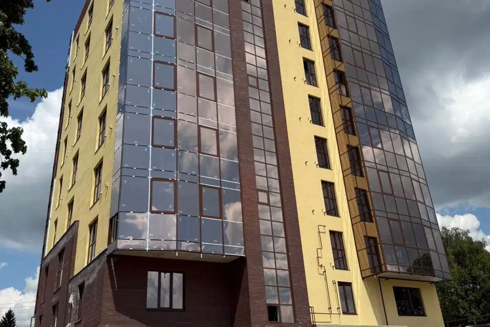Продаётся 3-комнатная квартира, 129 м²
