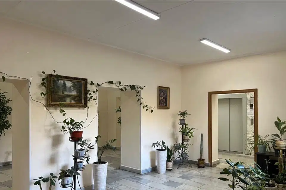 Продаётся 4-комнатная квартира, 208.6 м²