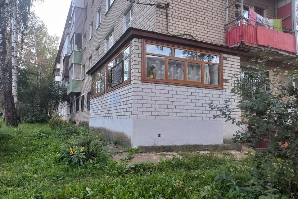 Продаётся 4-комнатная квартира, 61.2 м²