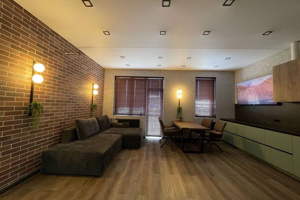 Продаётся 1-комнатная квартира, 53.3 м²