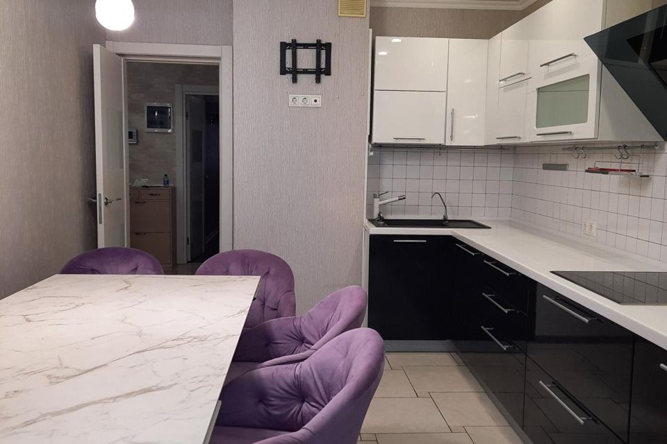 Продаётся 2-комнатная квартира, 74 м²