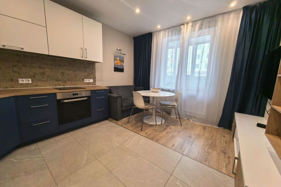 Продаётся 1-комнатная квартира, 52.8 м²