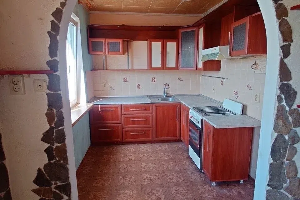 Продаётся 4-комнатная квартира, 82 м²