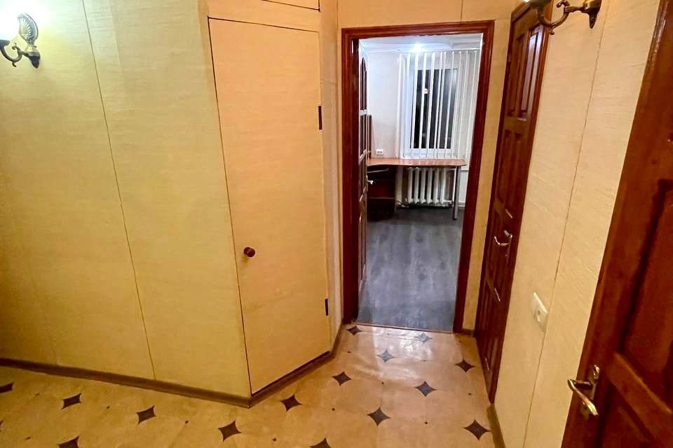 Продаётся 3-комнатная квартира, 65.9 м²