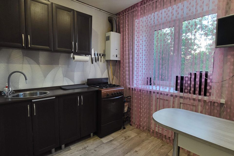 Продаётся 3-комнатная квартира, 52.7 м²