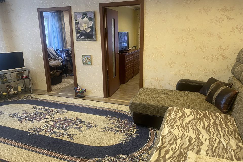 Продаётся 4-комнатная квартира, 62.5 м²