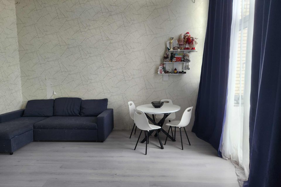 Продаётся 4-комнатная квартира, 152 м²