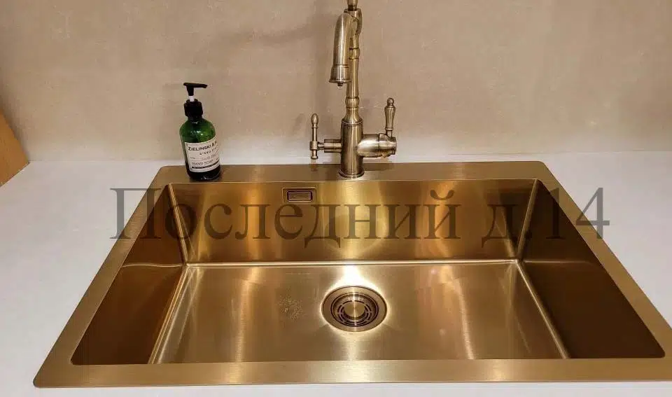 Продаётся 4-комнатная квартира, 131 м²