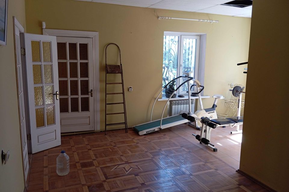 Продаётся 2-этажный дом, 298 м²