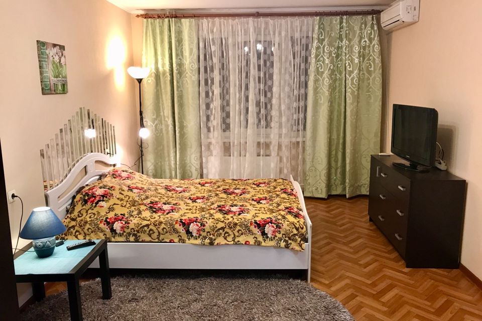 Сдаётся 1-комнатная квартира, 38 м²