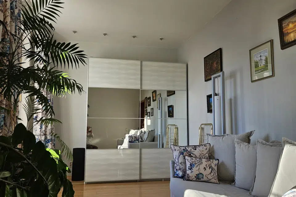Продаётся 4-комнатная квартира, 145.5 м²