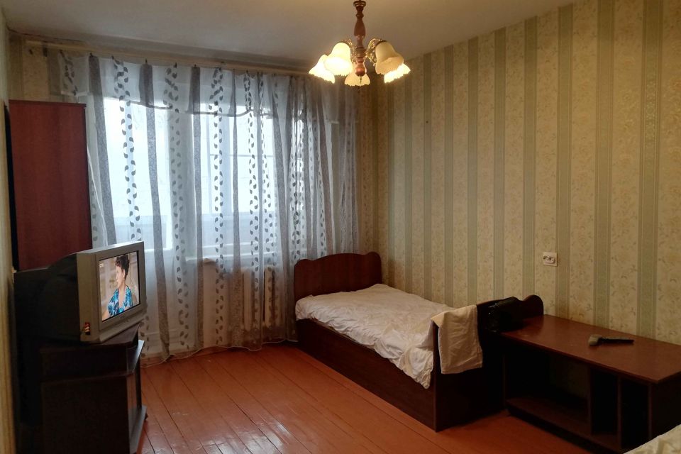 Продаётся 1-комнатная квартира, 38 м²