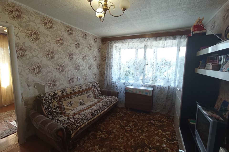 Продаётся 3-комнатная квартира, 52.3 м²