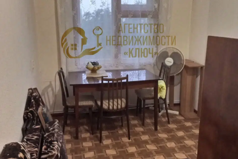 Продаётся 4-комнатная квартира, 65 м²