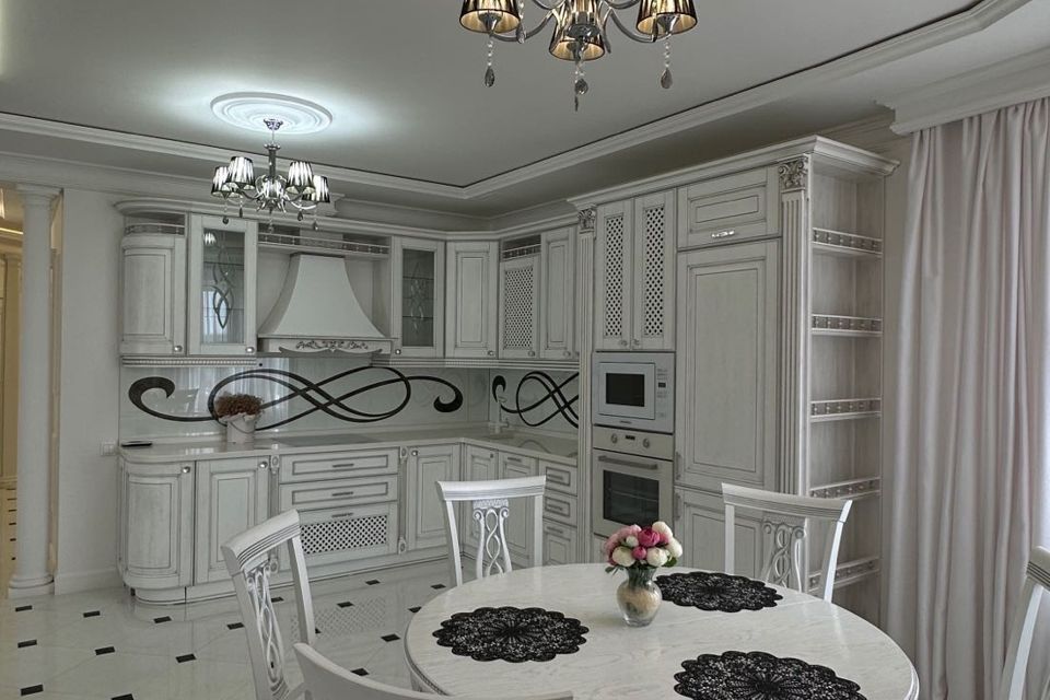 Продаётся 3-комнатная квартира, 97.3 м²
