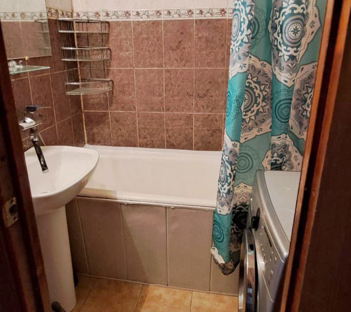 Продаётся 3-комнатная квартира, 61.7 м²