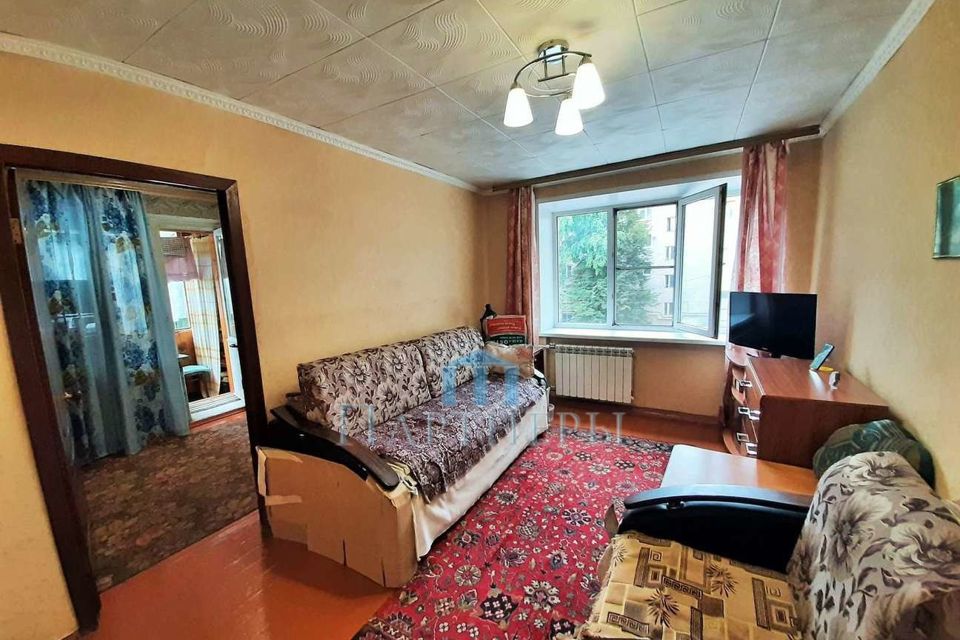 Продаётся 3-комнатная квартира, 50.5 м²