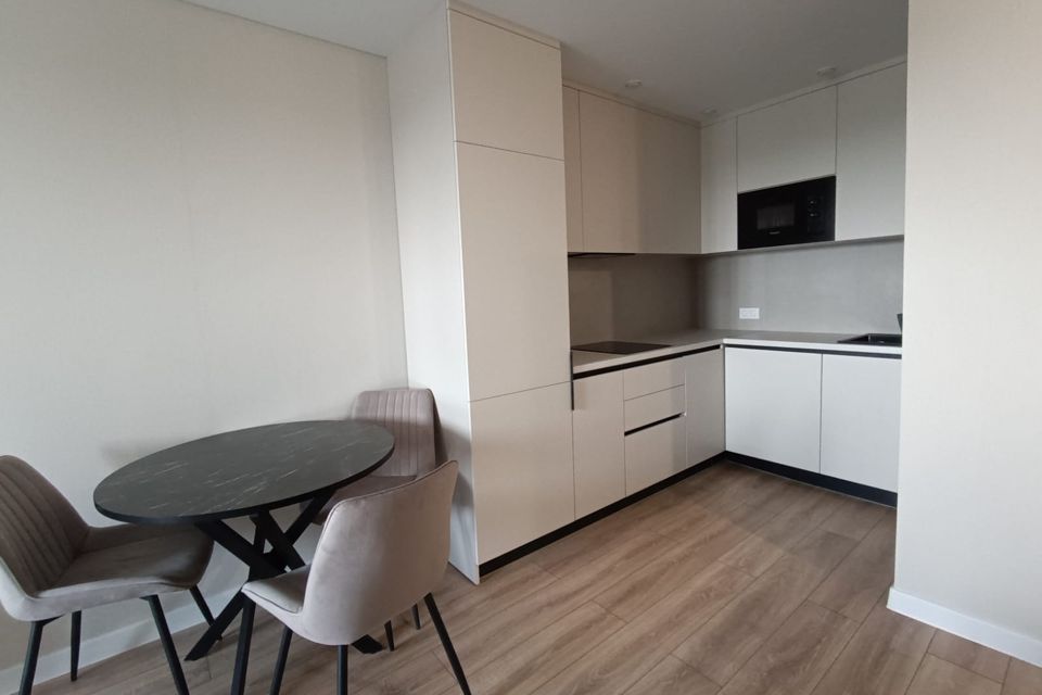 Продаётся 1-комнатная квартира, 41.7 м²