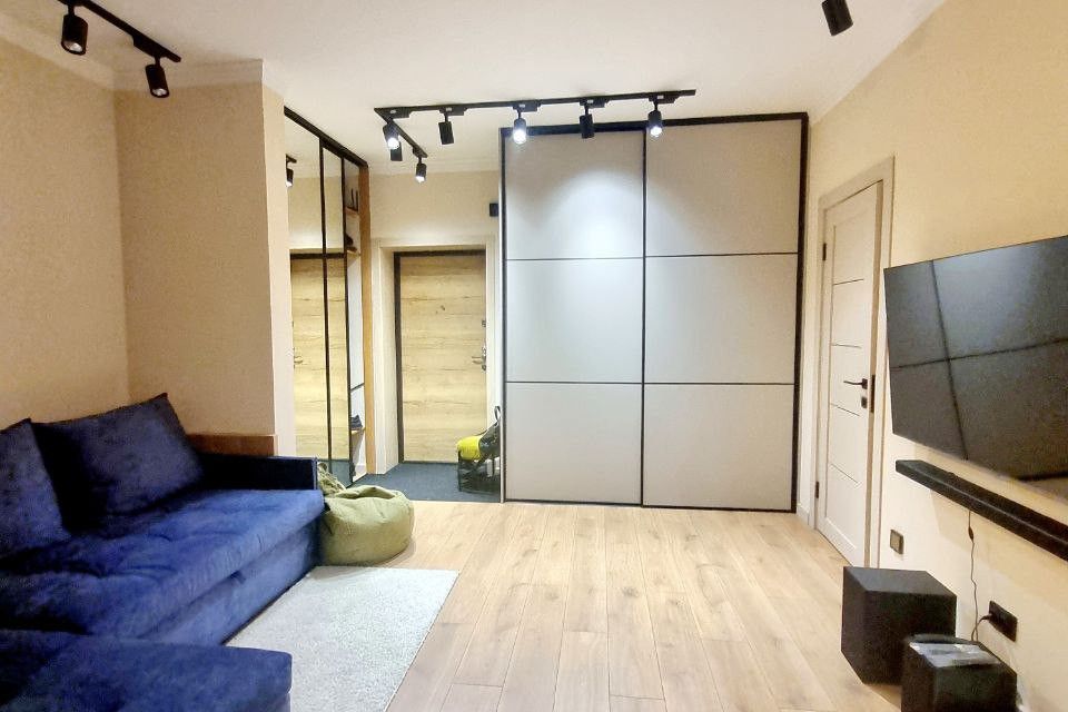 Продаётся 1-комнатная квартира, 37.3 м²