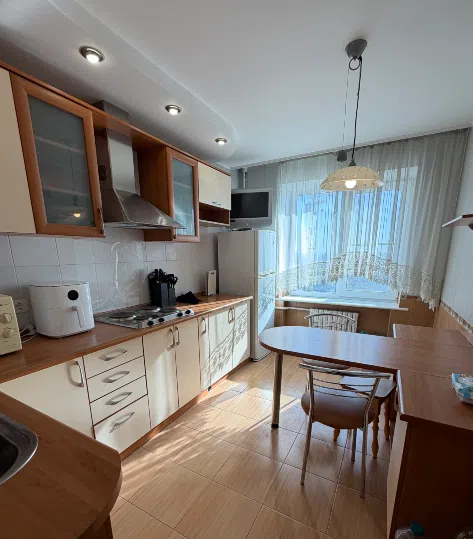 Продаётся 1-комнатная квартира, 42 м²