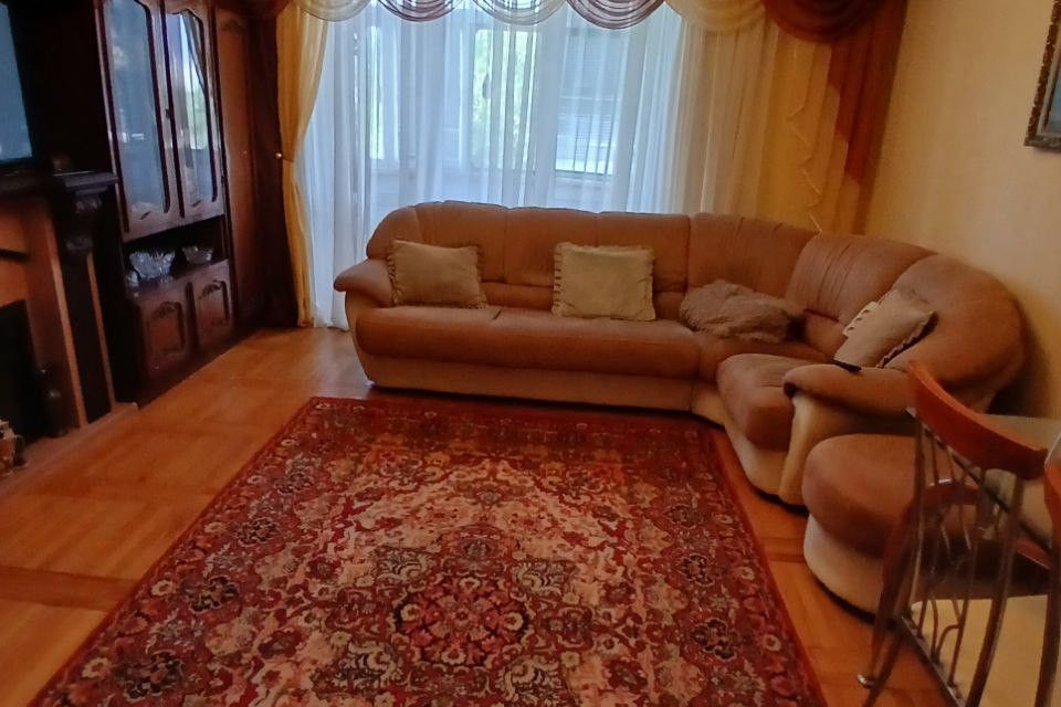 Продаётся 4-комнатная квартира, 79 м²
