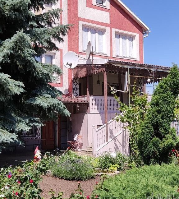 Продаётся 3-этажный дом, 306 м²