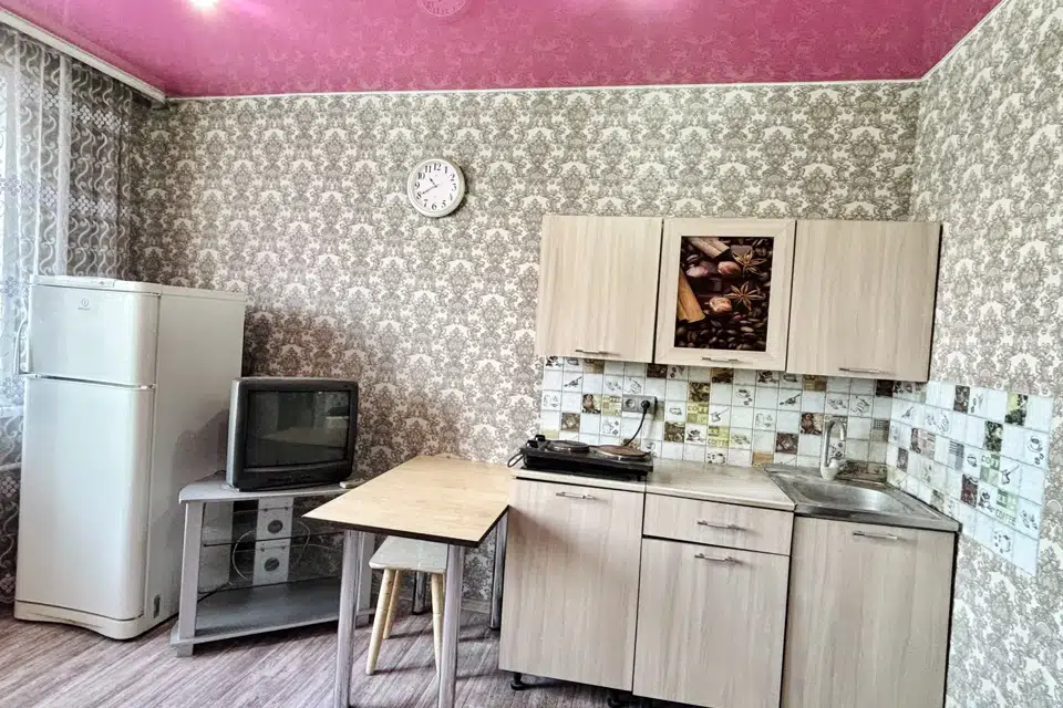 Продаётся комната в 5-комн. квартире, 50 м²