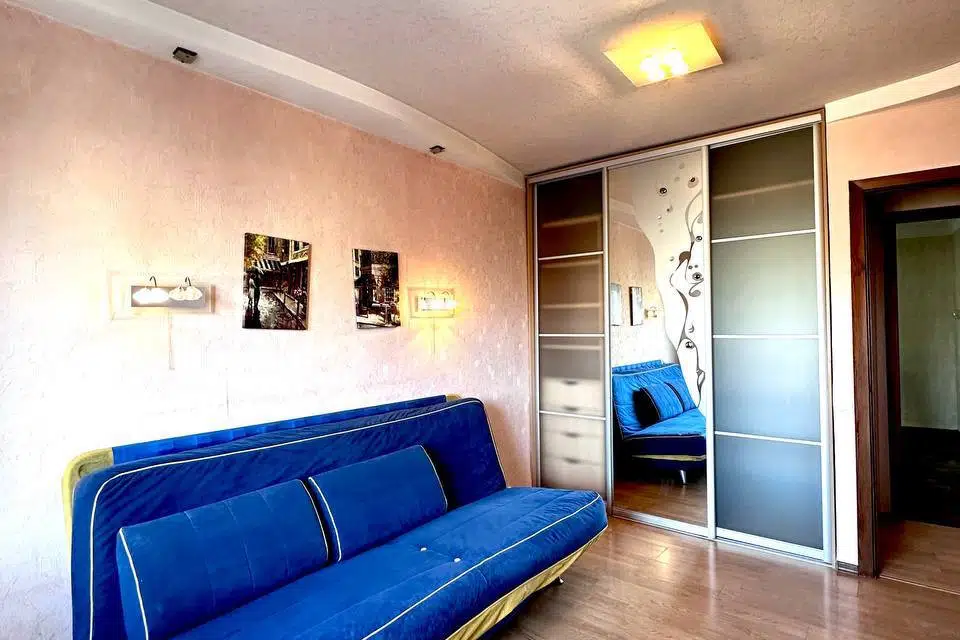 Продаётся 4-комнатная квартира, 76.9 м²