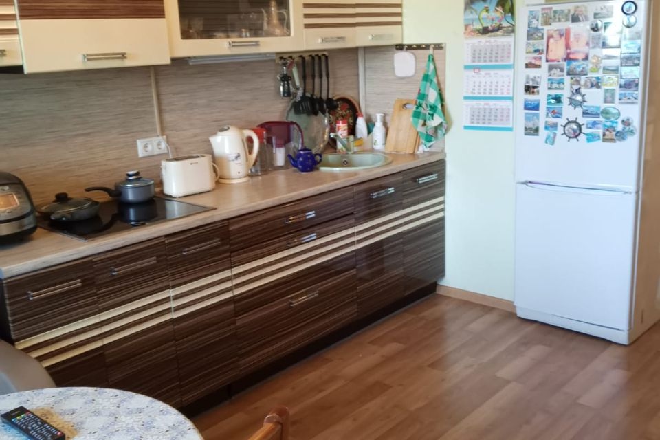 Продаётся 1-комнатная квартира, 42.2 м²