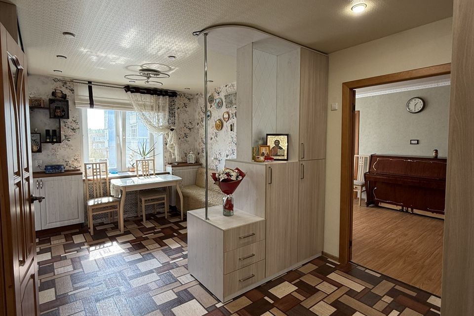 Продаётся 3-комнатная квартира, 61.7 м²