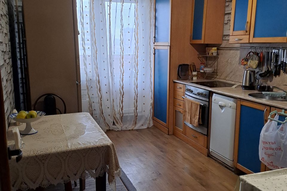 Продаётся 3-комнатная квартира, 74.2 м²