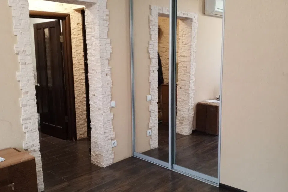 Продаётся 3-комнатная квартира, 57 м²