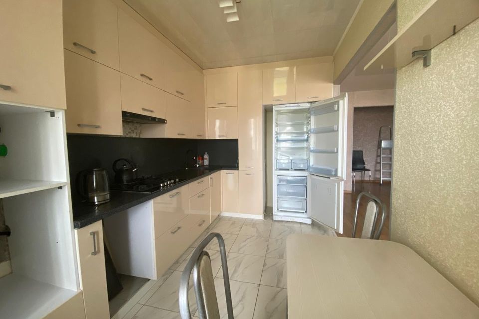 Продаётся 3-комнатная квартира, 81.6 м²