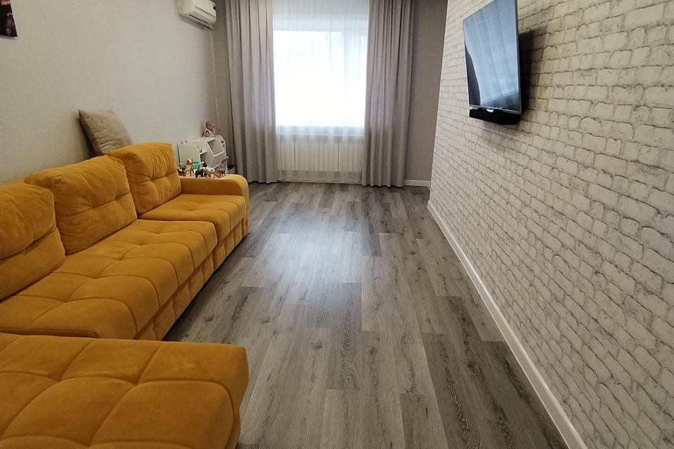 Продаётся 2-комнатная квартира, 64.5 м²