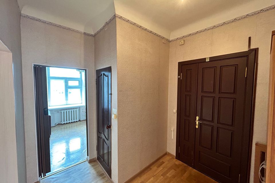 Продаётся 4-комнатная квартира, 68.6 м²