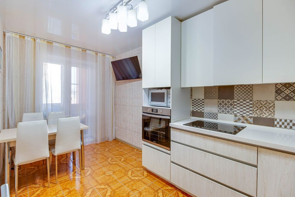 Продаётся 2-комнатная квартира, 55.8 м²