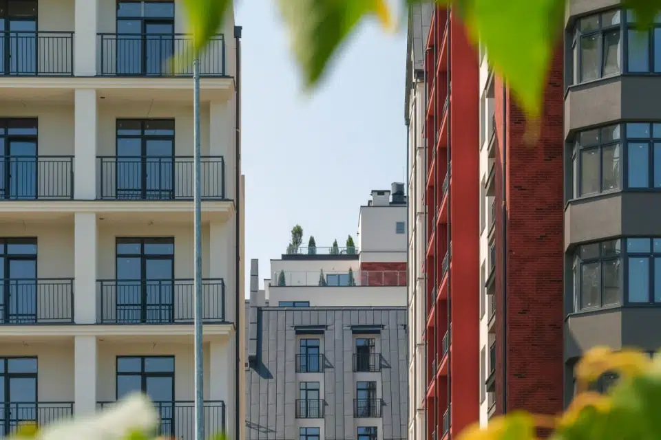 Продаётся 3-комнатная квартира, 137 м²