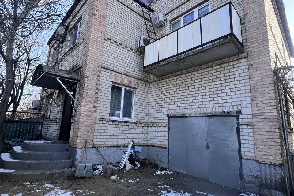 Продаётся 3-этажный дом, 400 м²