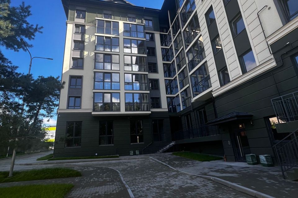 Продаётся 1-комнатная квартира, 42.3 м²