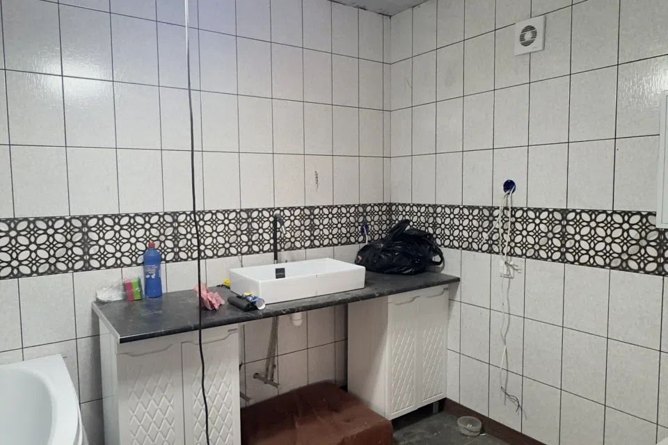 Продаётся 3-этажный дом, 215.5 м²